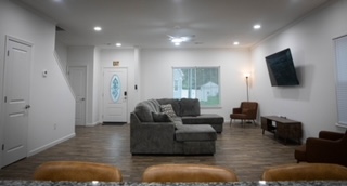 Spacious living room
